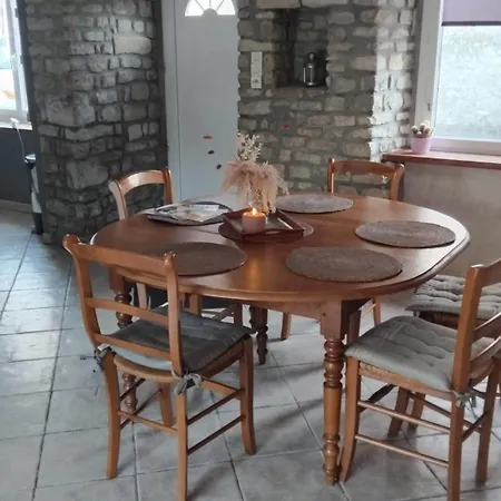 L'ancienne Epicerie Du Marais Liesville-sur-Douve